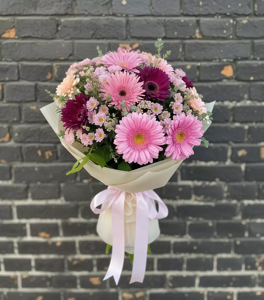 Букет цветов из: Герберы и Хризантемы в Шаркан