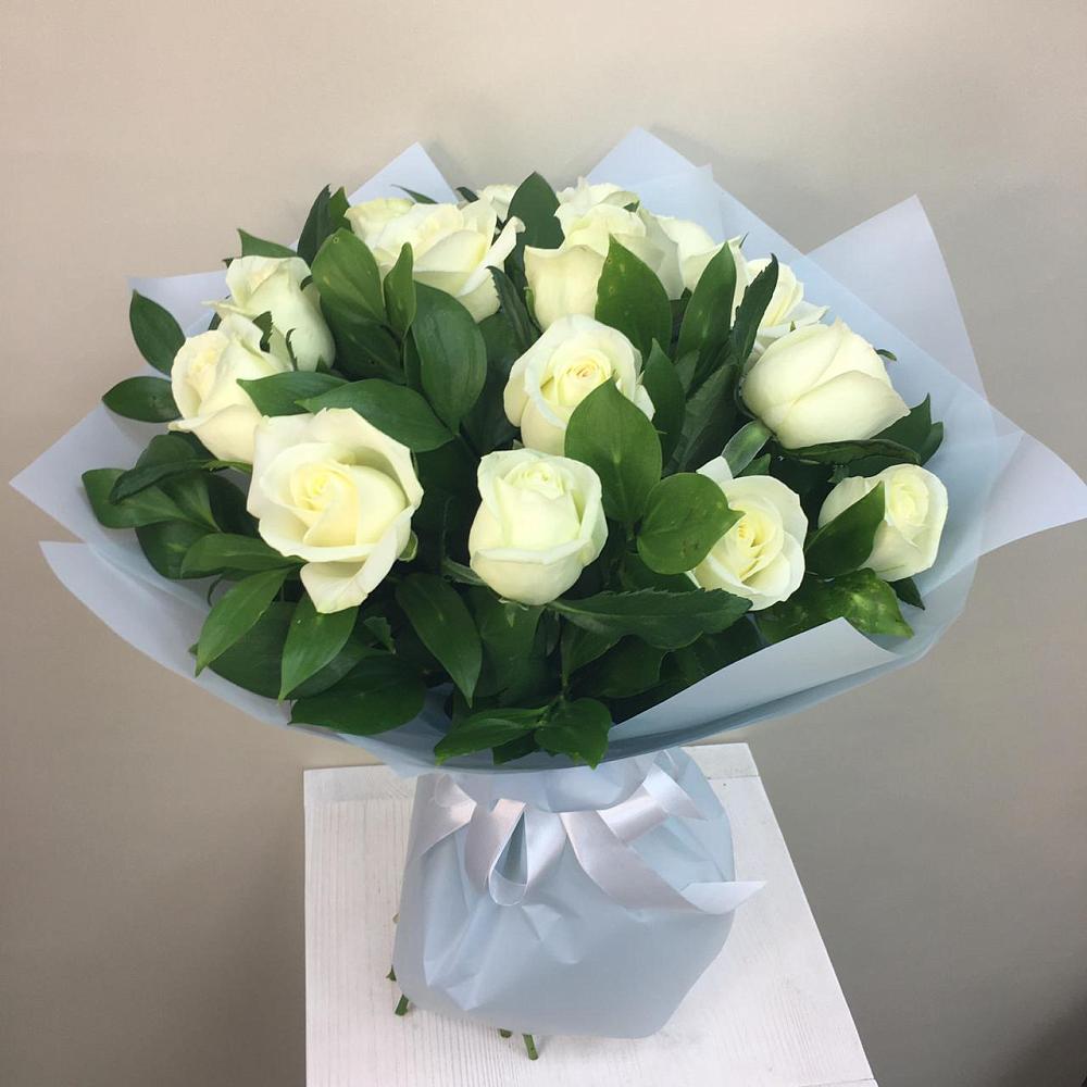 Букет 15 Белых роз Проуд в Шаркан