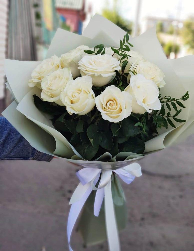 Букет Белые розы Проуд в Шаркан