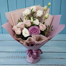 Букет цветов из:  Розы и Лизиантусы в Шаркан