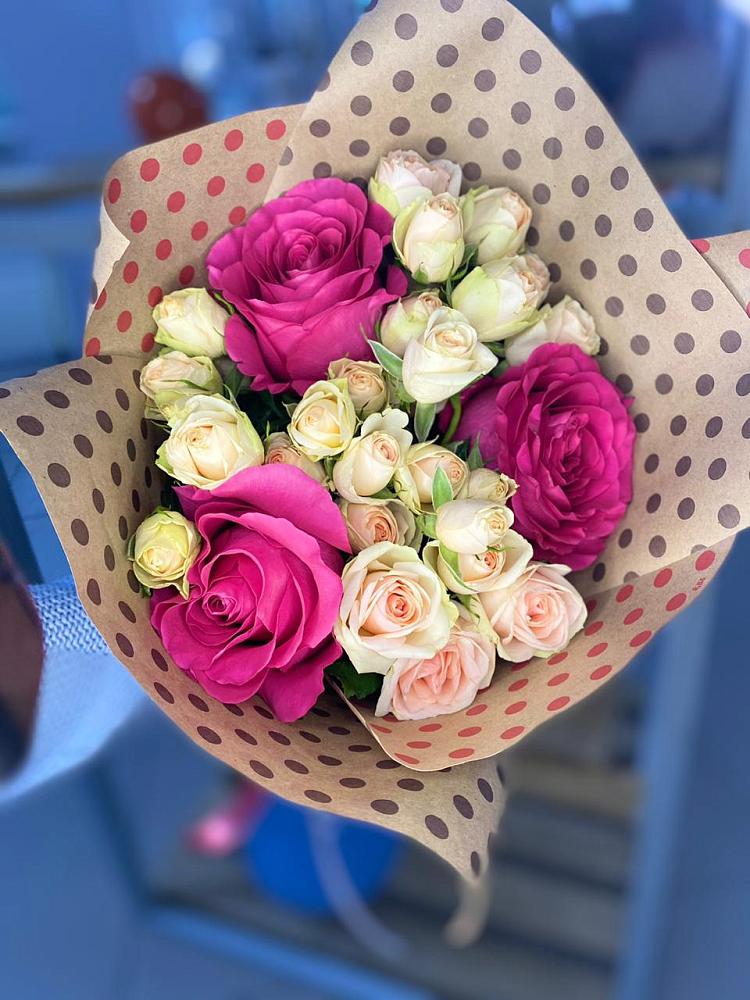 Букет цветов из: Розы в Шаркан