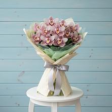 Букет цветов из:  Орхидеи и Розы в Шаркан