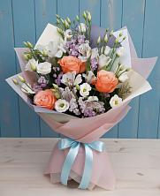 Букет цветов из:  Лизиантусы, Розы, Альстромерии и Гипсофила в Шаркан