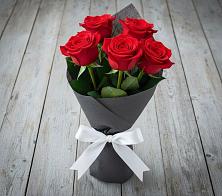 Букет 5 Красных роз Эдлесс Лав #REPLACE_PRED# Шаркан