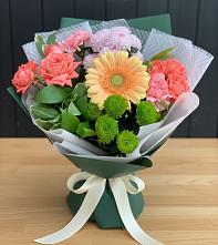 Букет цветов из:  Гвоздики, Розы, Герберы и Хризантемы #REPLACE_PRED# Шаркан