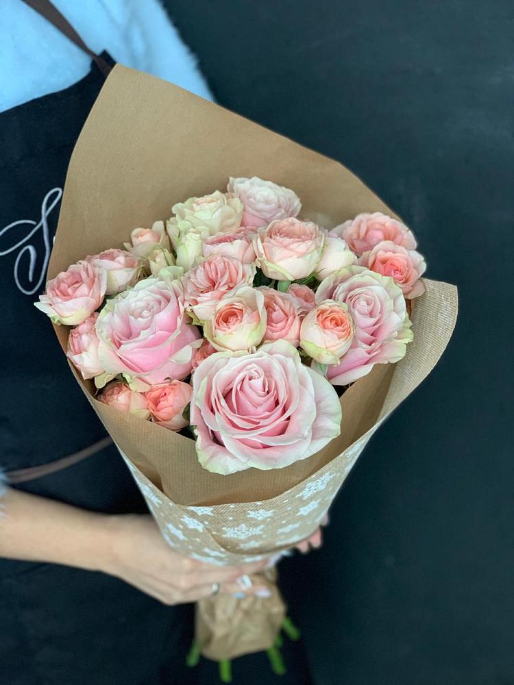 Букет цветов из: Хризантемы и Розы в Шаркан