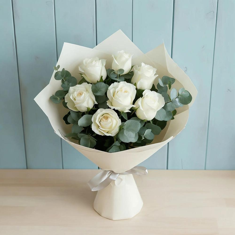 Букет Белые розы в Эвкалипте в Шаркан