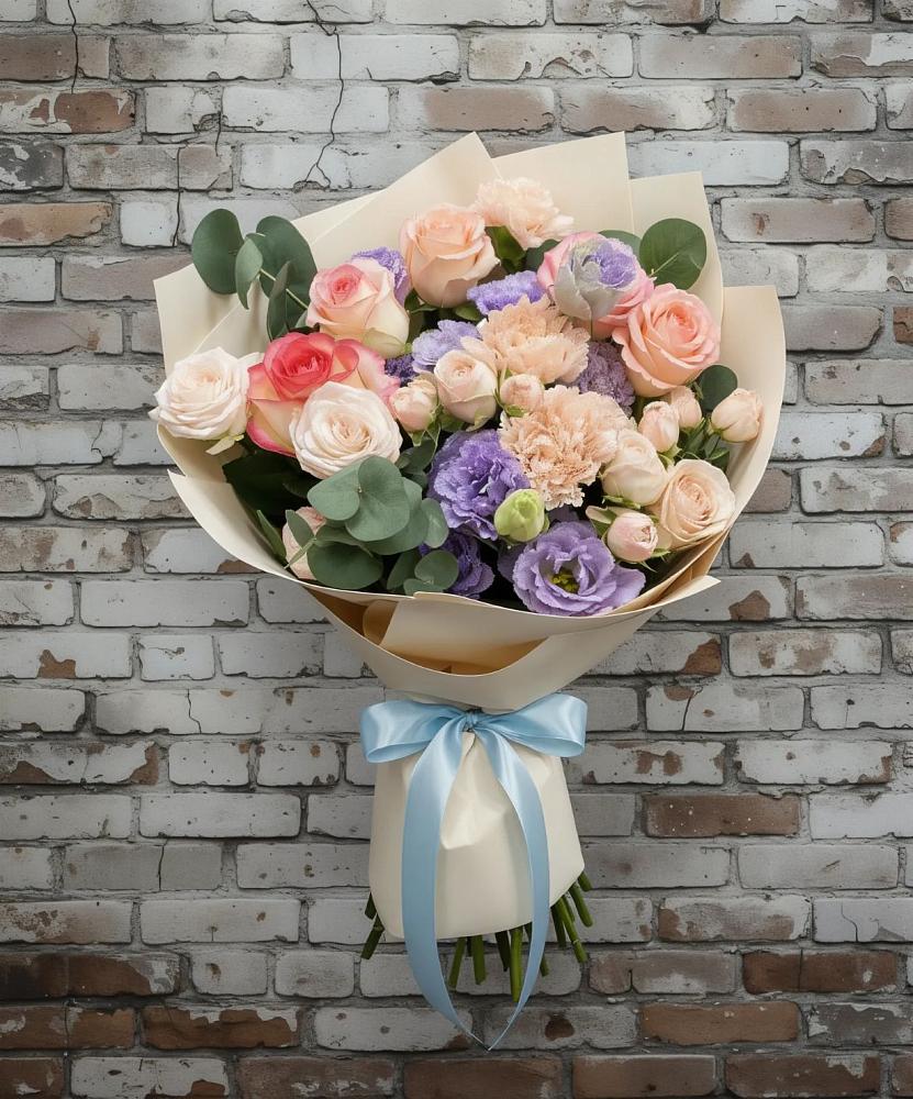 Букет цветов из: Розы, Лизиантусы и Гвоздики в Шаркан