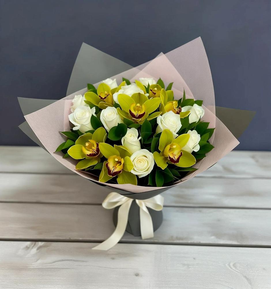 Букет цветов из: Орхидеи и Розы в Шаркан