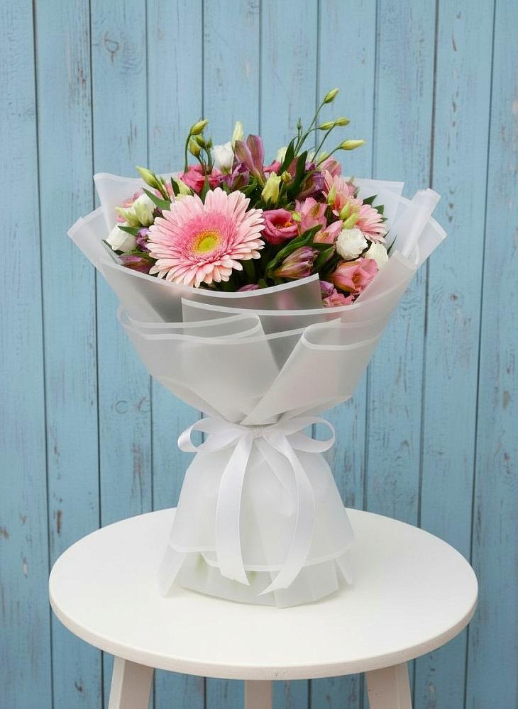 Букет цветов из: Герберы, Альстромерии и Лизиантусы в Шаркан