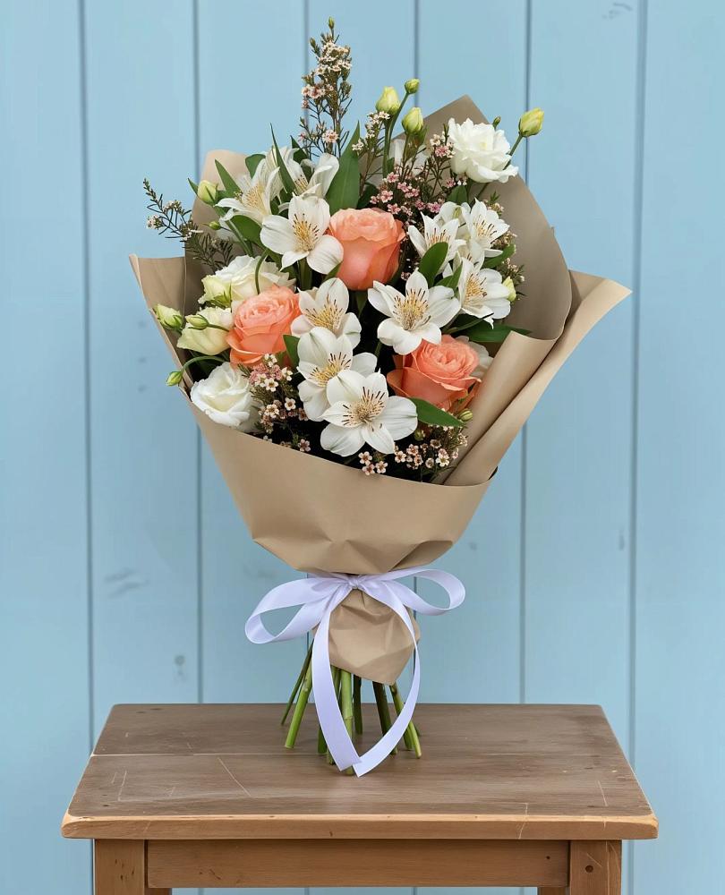 Букет цветов из: Альстромерии, Лизиантусы, Розы и Хризантемы в Шаркан
